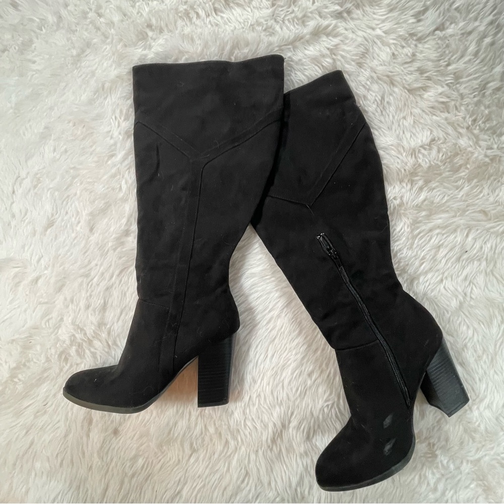 Elegant Black Knee-High Women's Boots